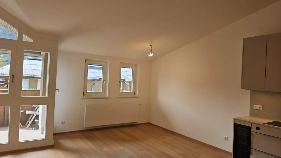 Stilvolle Wohnung mit Dachterrasse zentrumsnahe 2025generalsaniert, BEZUGSFERTIG