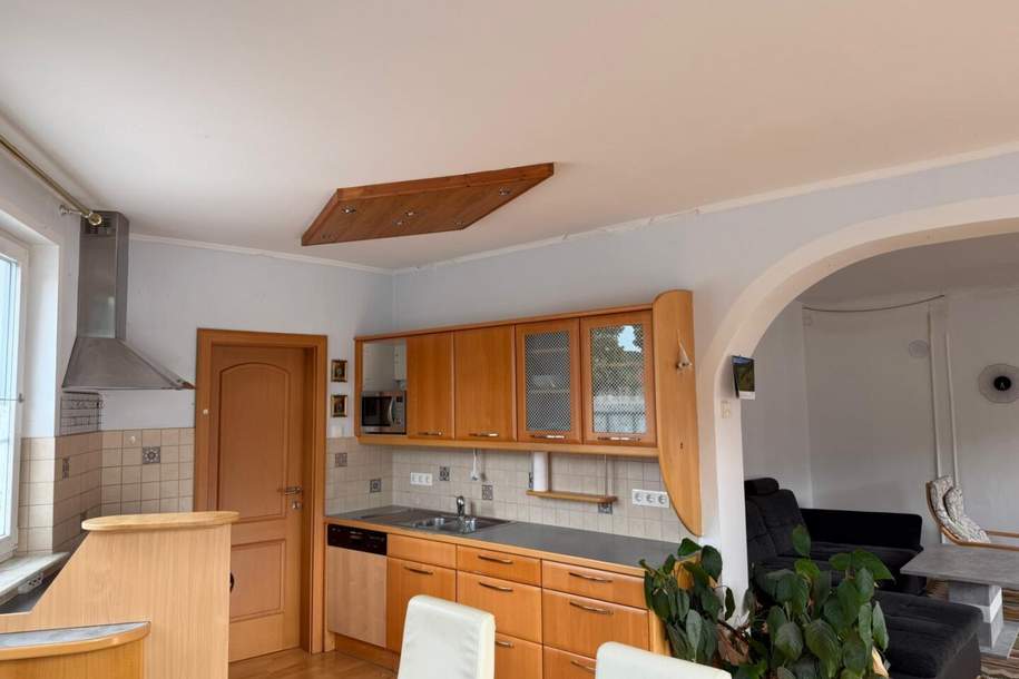 Helle und großzügige 2-Zimmer-Wohnung mit Gartennutzung in Gloggnitz, Wohnung-miete, 660,00,€, 2640 Neunkirchen