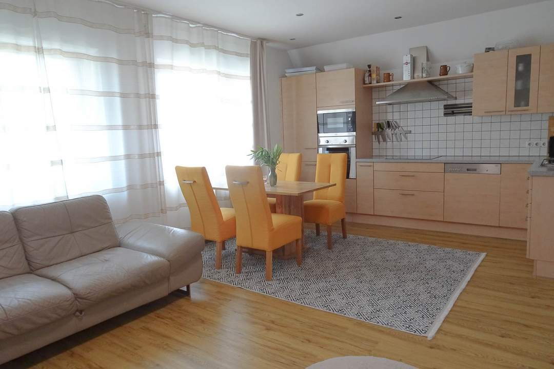 Eigentumswohnung mit 246 m² Eigengarten in St. Valentin - Langenhart