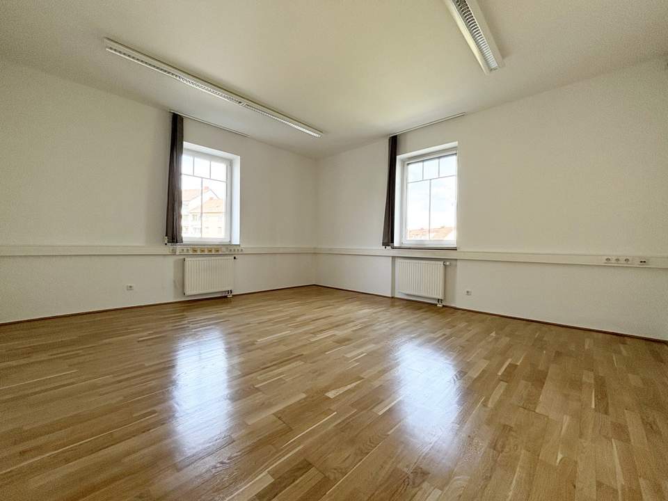Charmante 3-Zimmer-Atlbauwohnung im 1. Stock