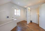 4,5-Zimmer-Wohnung mit großer Terrasse, Seeblick & Ausbaupotenzial