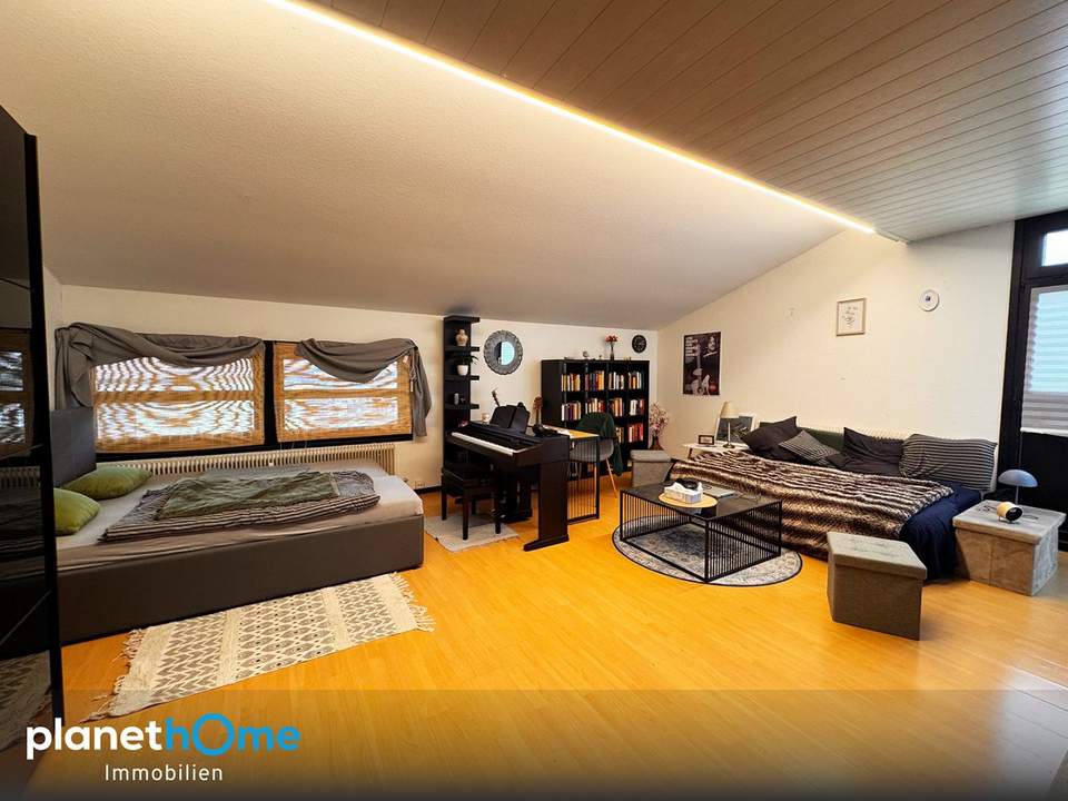 Großzügige Dachgeschoss Garconniere mit Loggia in Wattens