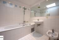 **Wohllebengasse: großzügige Dachgschosswohnung mit Terrasse u. Fernblick - Nähe Belvedere / Innenstadt **