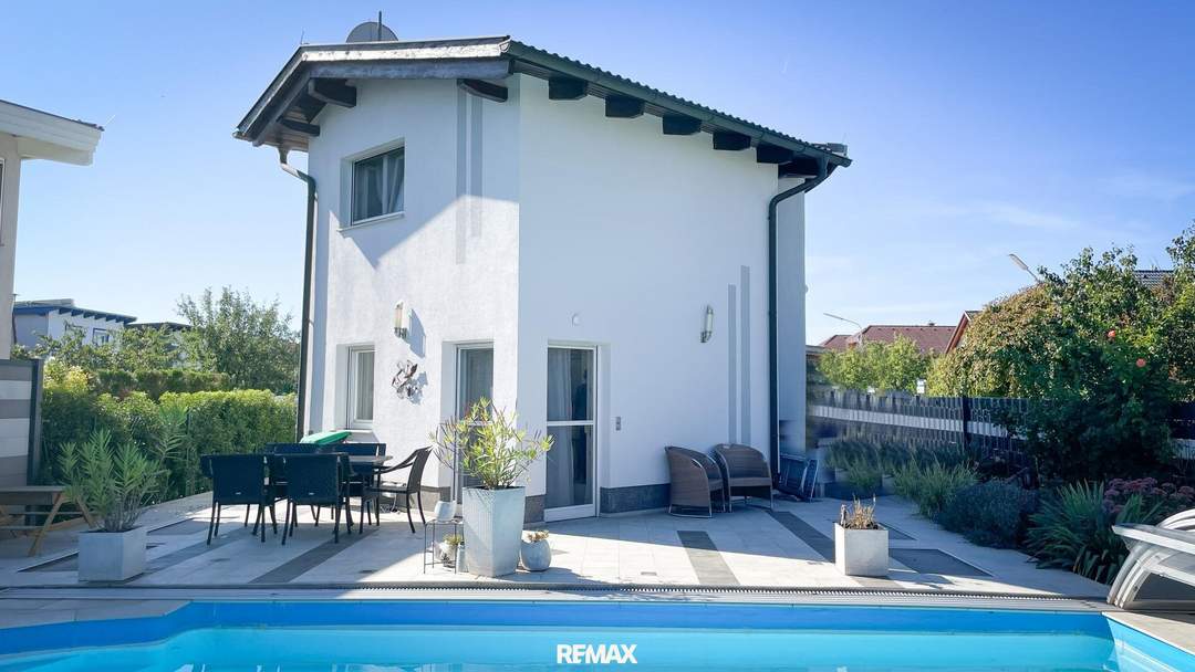 Pool, großes Grundstück und Ruhe - was will man mehr!