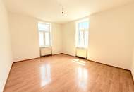 U1 in 5 Minuten erreichbar - Kurzzeitvermietung möglich - Lift im Haus - Zusammenlegung von Wohnungen möglich - Dachgeschoß Ausblick