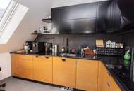 Herrliche DG-Maisonette mit 2 Hof-Terrassen bei der Volksoper, Währinger Straße