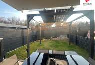 Modern &amp; gemütlich -- 3-Zimmer-Wohnung mit Garten, Garage &amp; Carport (BJ 2022)