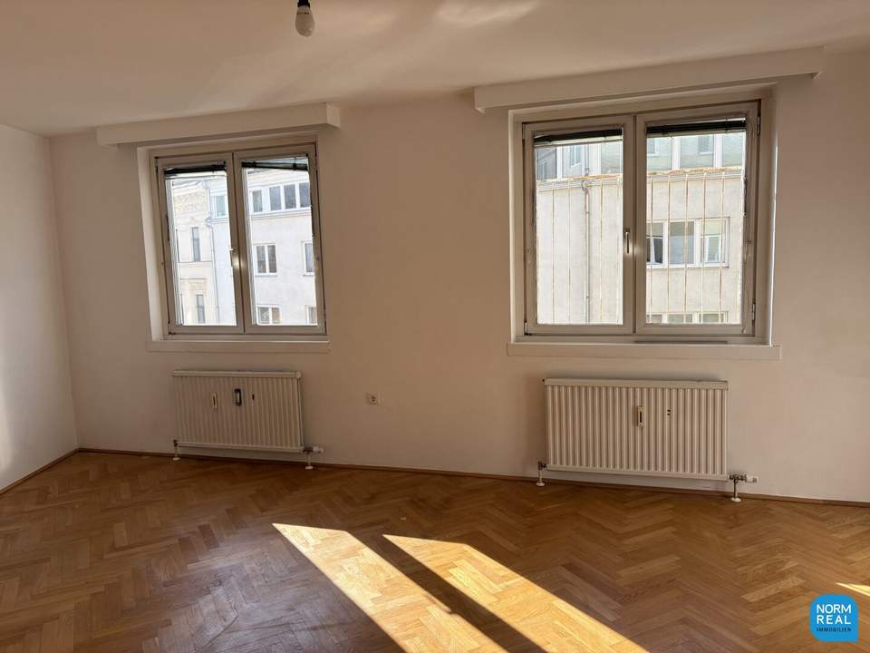 Ruhige 4 Zimmer Wohnung WG geeignet