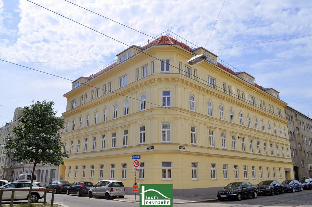 Jahrhundertwendehaus! Geräumige, helle 3 Zimmer Wohnung - ab sofort beziehbar!