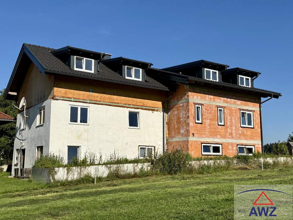 Großes Haus in sonniger und ruhiger Lage mit schönem Fernblick!