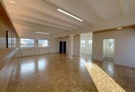 Helles Büro im Dachgeschoß mit eigener Terrasse - all-inclusive Miete