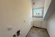 Wohnen mit Stil - sanierte 93 m² Altbauwohnung mit Parkplatz und Balkon