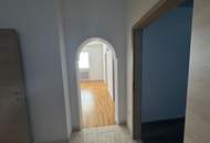 Erdgeschosswohnung mit Garten & viel Lagerfläche