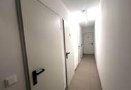 "Wohnung mit Balkon und Parkplatz"