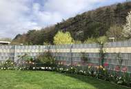 Wunderschöne Eigentumswohnung mit Terrasse und tollem Garten in herrlicher Grünruhelage