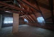 LIEBEVOLLES STADTHAUS MIT HERRLICHEM, RUHIGEN GARTEN SAMT LAUBE UND BESTER INFRASTRUKTUR DER STADT STOCKERAU