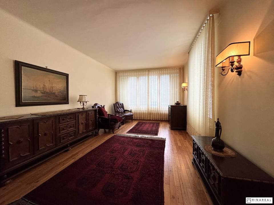 Haydngasse / Webgasse | Großzügige 3 Zimmer Wohnung | 1. Obergeschoss | Lift | möbliert