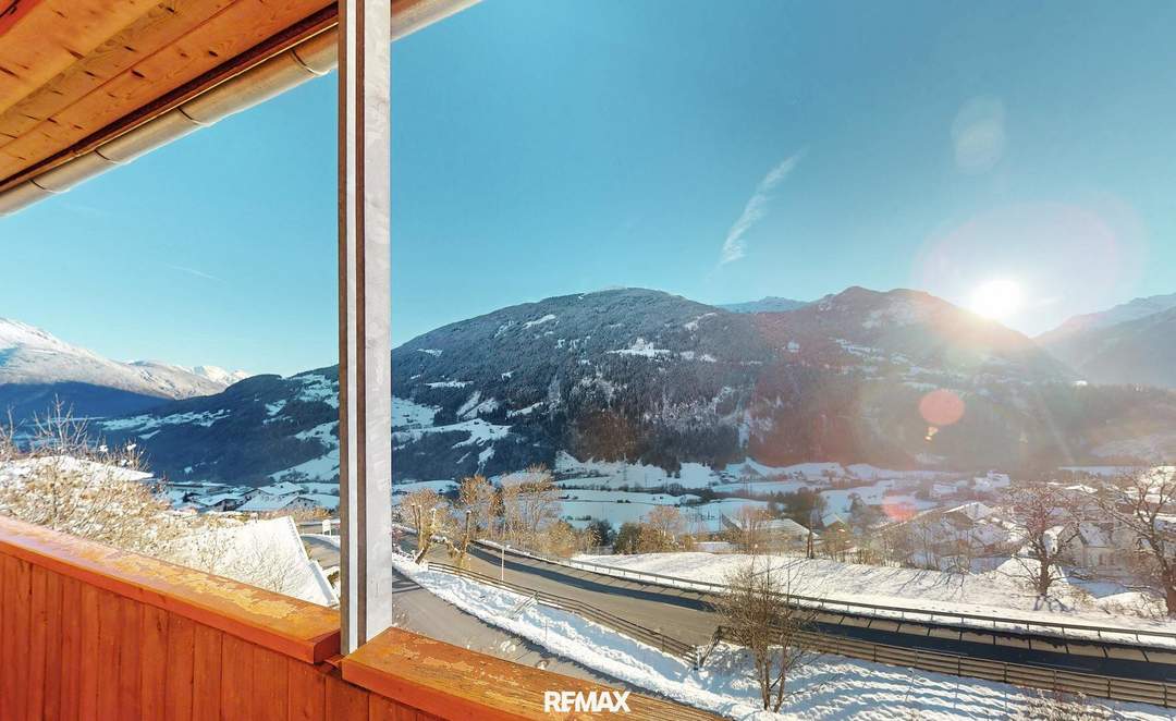 Modernisierte 4-Zimmerwohnung mit malerischer Aussicht in Wenns!