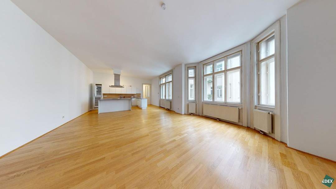 Absolute Ruhelage: 4-Zimmer-Altbau mit Balkon im Herzen von Wien