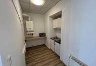 Repräsentatives Geschäftslokal am Hauptplatz von Laa an der Thaya – hell, großzügig & vielseitig nutzbar