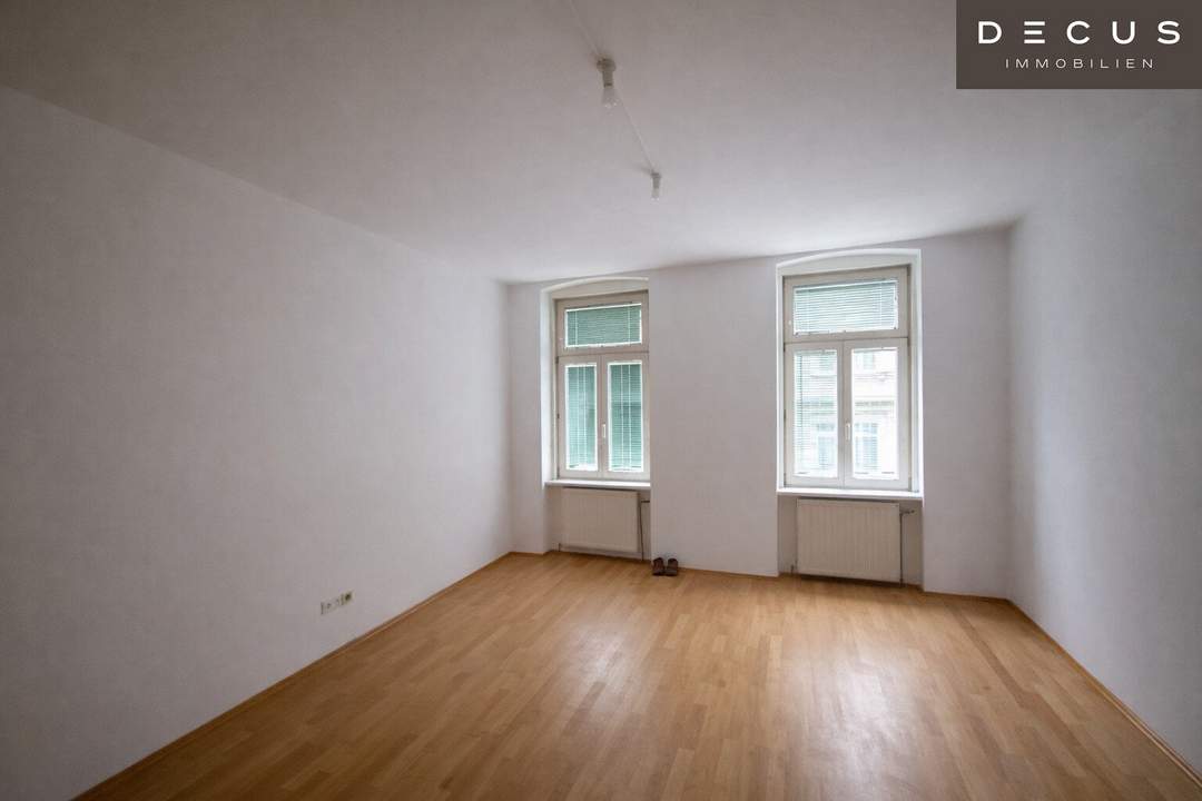 Sanierungsbedürftige Wohnung mit 3 Zimmer in gepflegtem Zinshaus