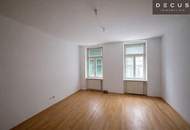 Sanierungsbedürftige Wohnung mit 3 Zimmer in gepflegtem Zinshaus