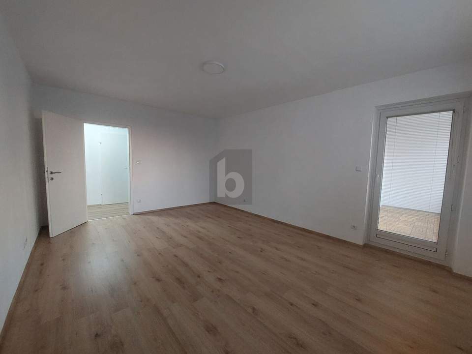 Preisreduktion! TOP LAGE, NEU RENOVIERT MIT LOGGIA