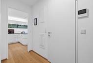 Triiiple Tower/ Exklusives Wohnen über den Dächern Wiens/ Pool/ Terrasse