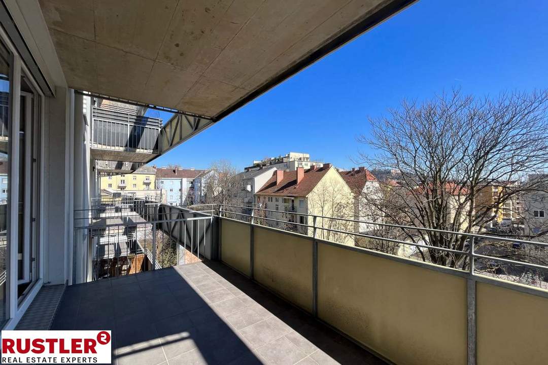 Sonniger Balkon I Fußbodenheizung I Top - Lage