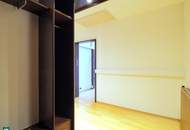 CHARMANTE 3-ZIMMER-DACHGESCHOSSWOHNUNG MIT DACHTERRASSE UND GRÜNBLICK