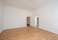 +++NEU+++ 3-Zimmer Altbau-Wohnung (sanierungsbedürftig), großes Umbaupotenzial