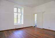 Großzügige Erdgeschosswohnung in einer schönen Villa am sonnigen Mondsee zu vermieten (Optional: Wohnen und Arbeiten unter einem Dach)