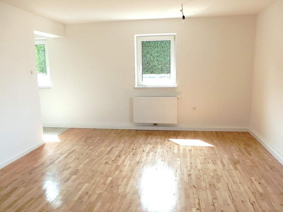 Schöne Erdgeschosswohnung mit Küche ohne Ablöse und PKW-Abstellplatz - provisionsfrei!