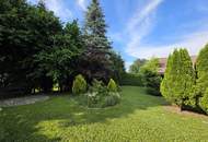 Top gepflegter Bungalow mit idyllischem Garten