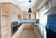 Einzigartige DG-Wohnung mit 2 Terrassen und Wintergarten in Ruhelage