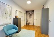 Wunderschöne Wohnung, 5 Zimmer, mit Blick über den glitzernden Attersee, in Seewalchen mit Garten und Sonnenterrasse.