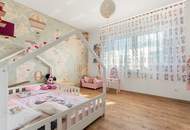 Großzügig. Modern. Vielseitig. - Modernes Familienhaus mit separater Wohneinheit