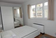 Sonnige Eck-Wohnung, 2 Zimmer Neubau