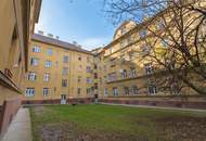 3 Zimmer-Wohnung ZUM SANIEREN, HELL und RUHIG!