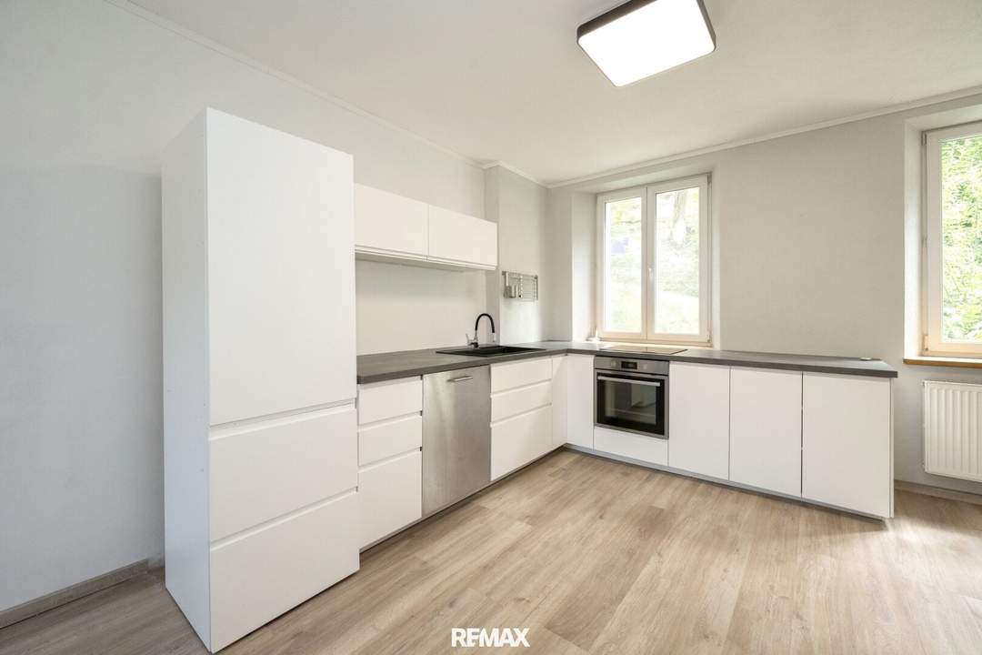 NEUER PREIS! Gepflegte 4-Zimmer-Wohnung mit Küche in grüner Ruhelage von Steyr!