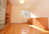 Helle 3-Zimmer-Wohnung mit französischem Fenster, Lift & vollausgestatteter Einbauküche