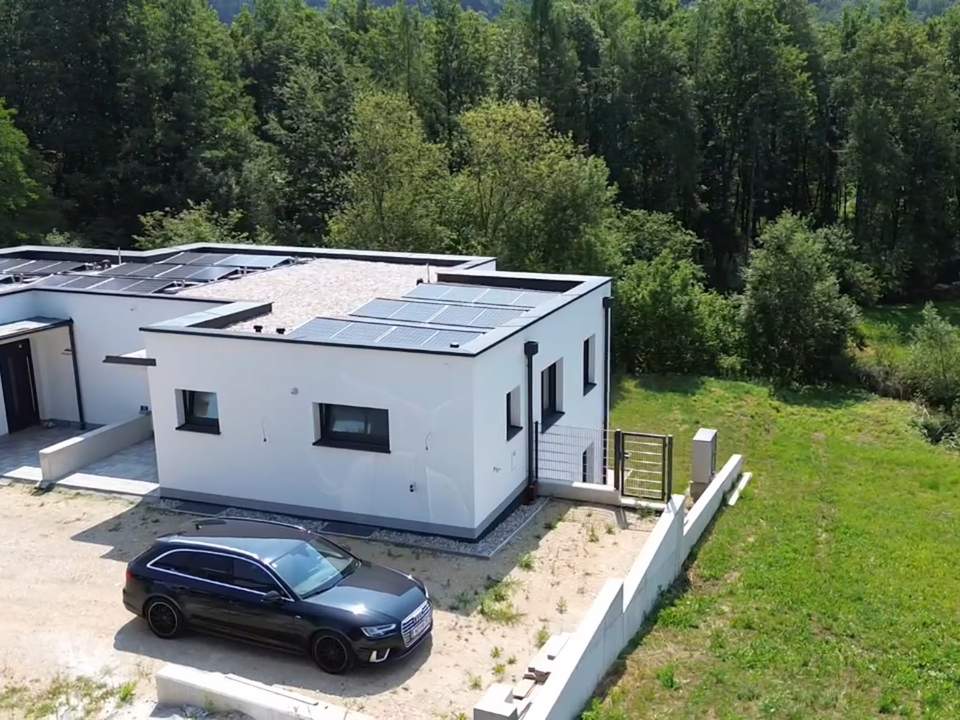 Erstbezug in Sooß – Moderne Doppelhaushälfte mit Garten, Luftwärmepumpe &amp; PV-Anlage! 🌿🏡