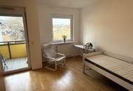 attraktive Eigentumswohnung im 2. Stock mit Lift, Loggia mit wunderschönem Fernblick und Tiefgaragenplatz