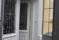 Schöne 4,5 Zimmer Altbau-Villenetage mit Gartennutzung und kleinem KFZ-Stellplatz