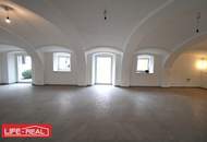 Erstbezug für charmanten Büro- / Schulungs- / Ausstellungsraum in traumhafter, ländlicher Umgebung
