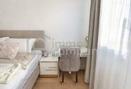 Neue 3-Zimmer-DG-Wohnung mit Panoramafenstern &amp; großer Terrasse - U3-Nähe