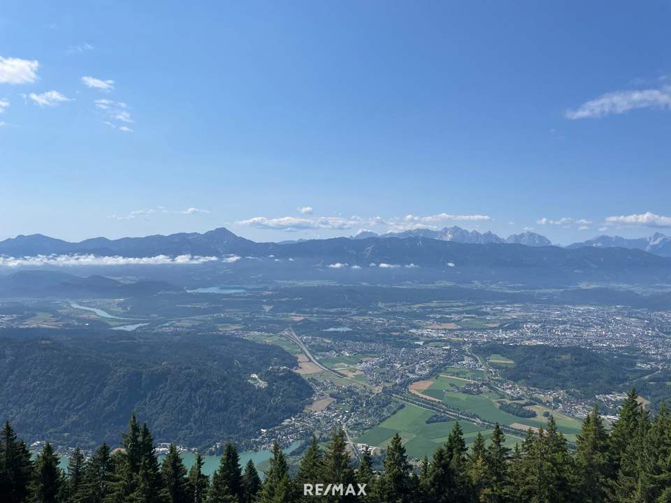 Schöne, geräumige Ferienwohnung auf der Gerlitzen mit Blick auf den Ossiacher und Faaker See