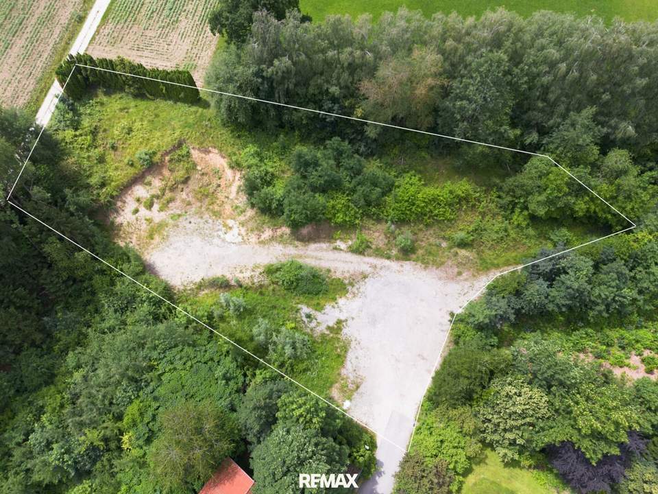 Attraktives Grundstück mit Entwicklungspotenzial