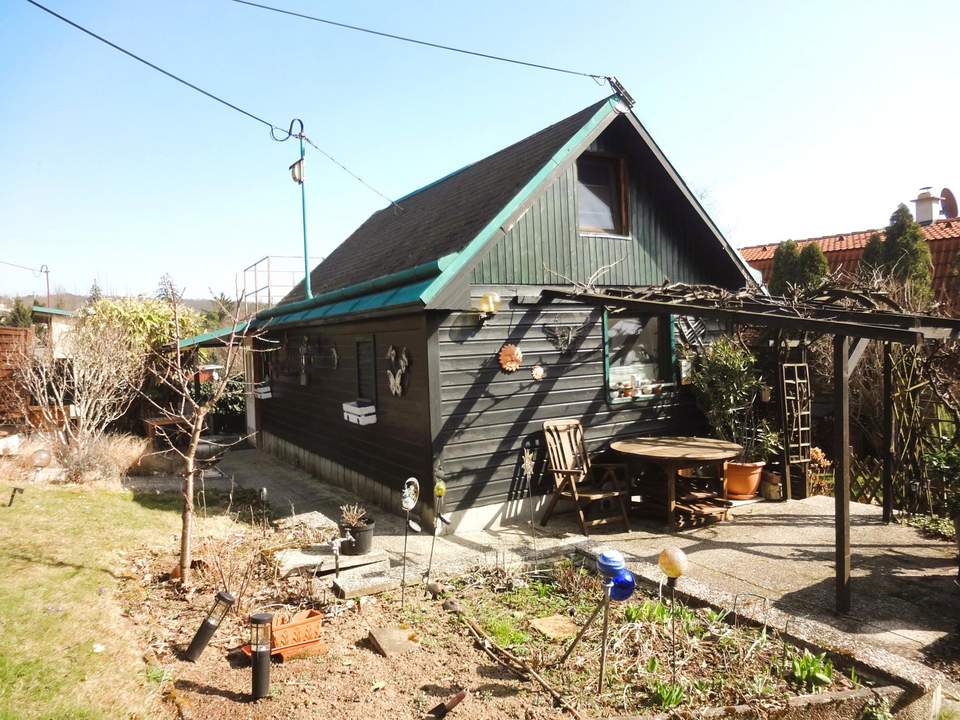TOLLES GRUNDSTÜCK MIT KLEINGARTENHAUS! EIGENGRUND!