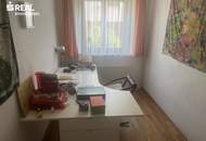 sREAL- LANDLEBEN MIT CHARAKTER - Historisches Bauernhaus mit Scheune, Backstube, Pool und 1.296 m² Grund